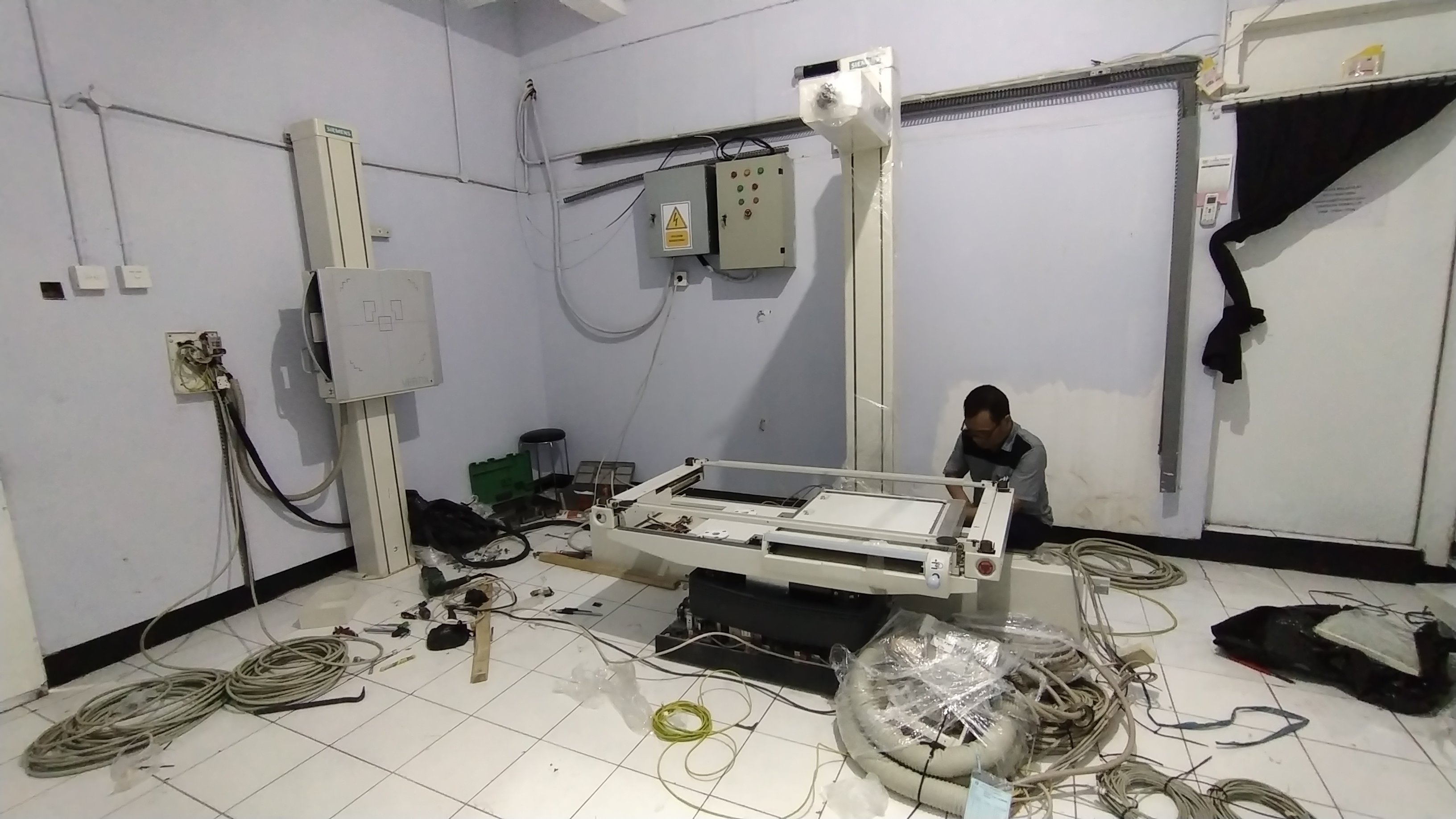 Pemindahan X-Ray SIEMENS Multix Pro RS TNI AU Sumitro